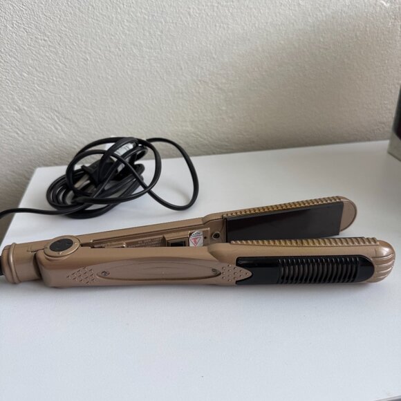 Hair Straightener / Flat Iron — Works & Heats Well (No Brand) - Picture 2 of 7